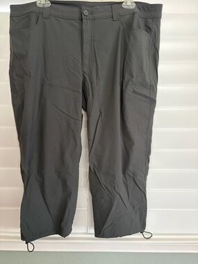 Eddie Bauer Women's Charcoal Gray capri trail Pants